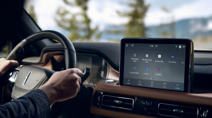 The center touchscreen of a Lincoln Aviator® SUV is shown | Courtesy Lincoln in Altoona PA