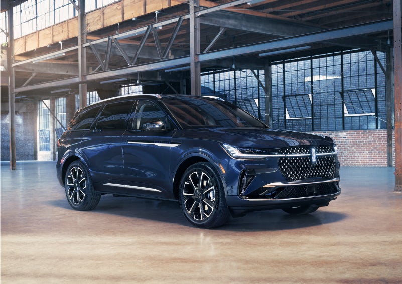 A 2024 Lincoln Nautilus® SUV is parked in an industrial space. | Courtesy Lincoln in Altoona PA