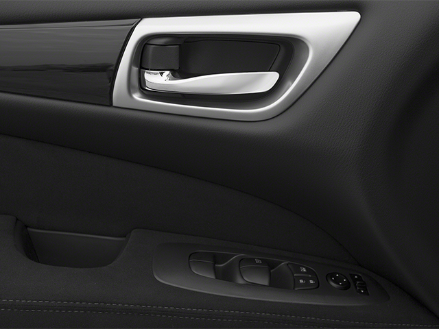 2013 Nissan Pathfinder SV