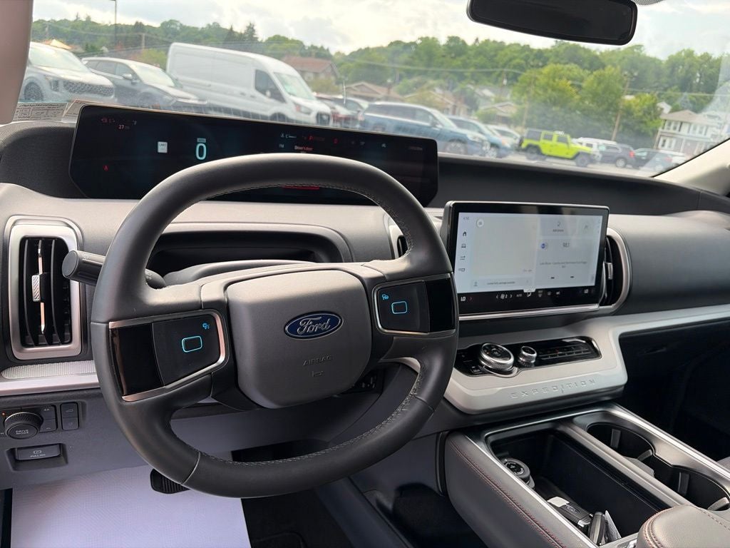 2025 Ford Expedition Active