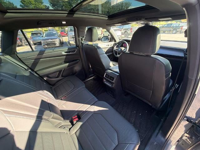 2025 Volkswagen Atlas Cross Sport 2.0T SEL R-Line Black