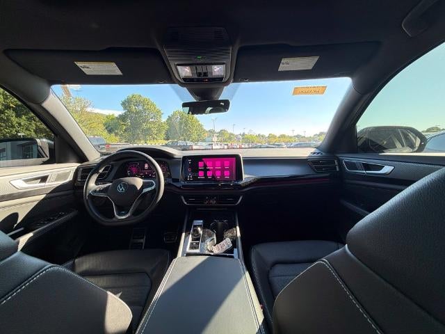 2025 Volkswagen Atlas Cross Sport 2.0T SEL R-Line Black
