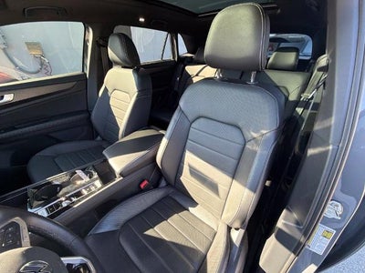 2025 Volkswagen Atlas Cross Sport 2.0T SEL R-Line Black