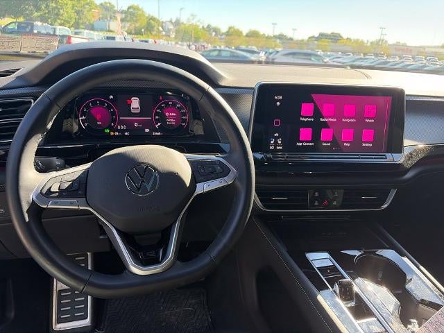 2025 Volkswagen Atlas Cross Sport 2.0T SEL R-Line Black