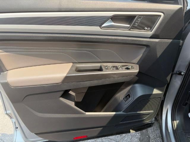 2022 Volkswagen Atlas Cross Sport 3.6L V6 SEL Premium R-Line