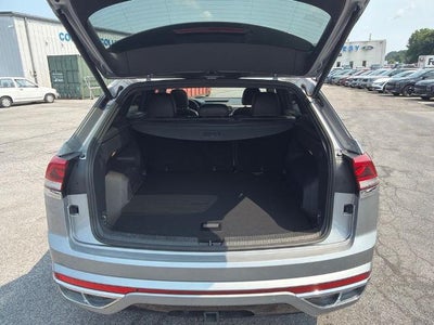 2022 Volkswagen Atlas Cross Sport 3.6L V6 SEL Premium R-Line