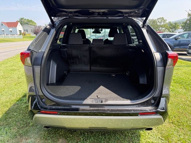 2024 Toyota RAV4 Hybrid SE