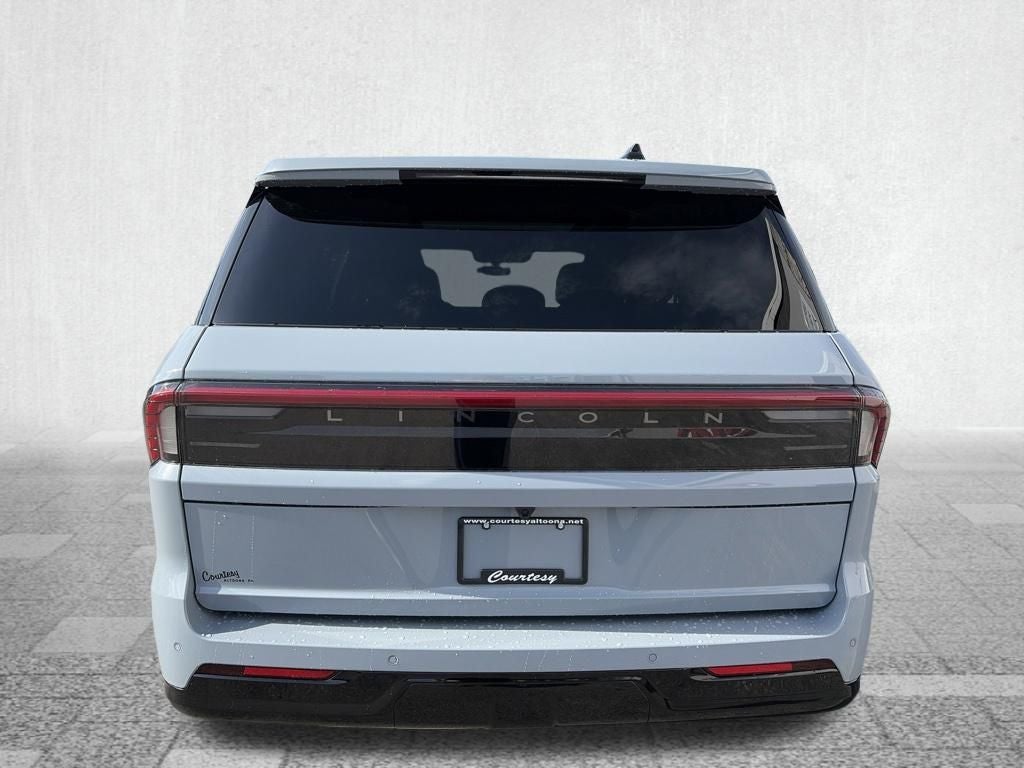 2027 Lincoln Navigator Reserve