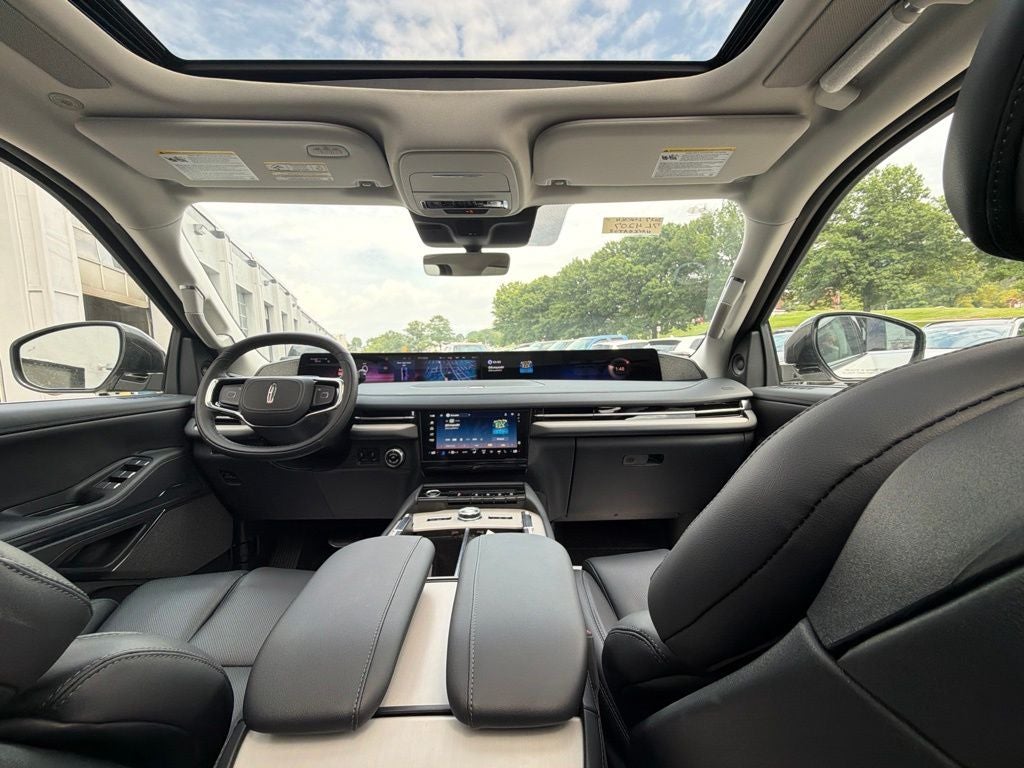 2027 Lincoln Navigator L Reserve