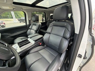 2027 Lincoln Navigator L Reserve