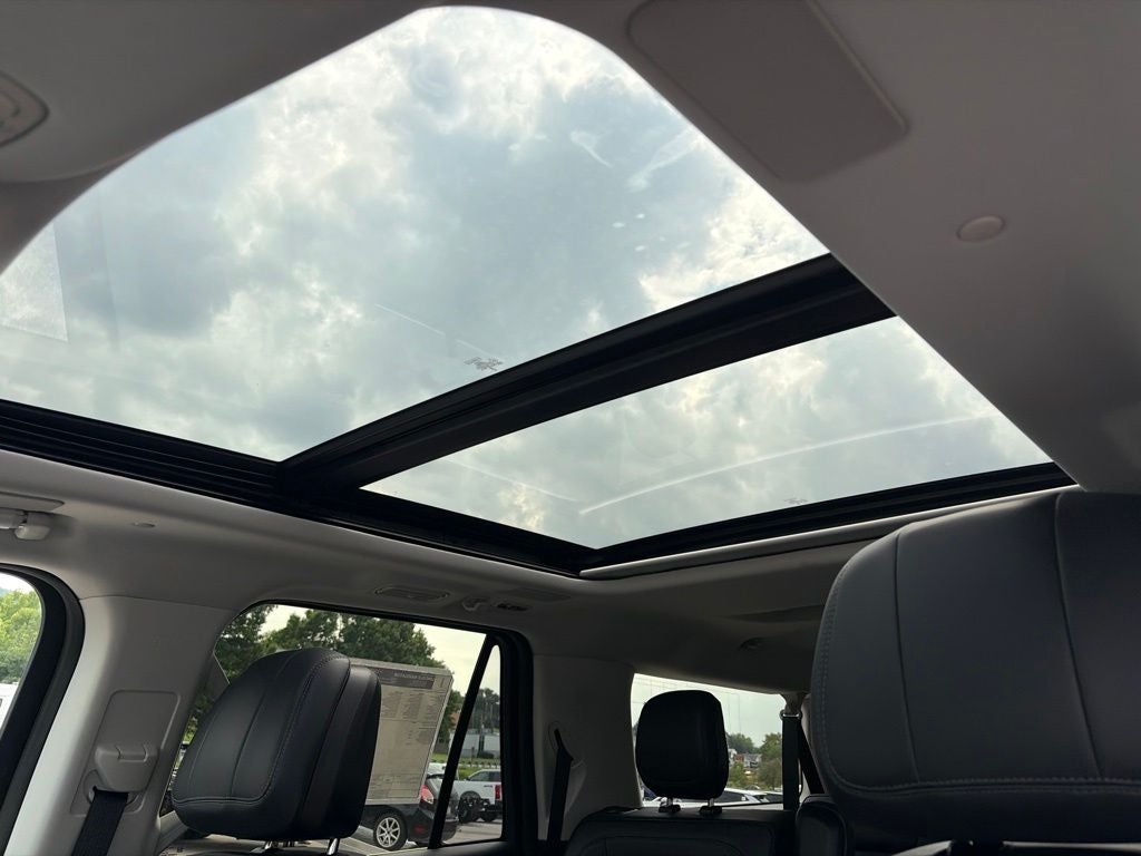 2027 Lincoln Navigator L Reserve