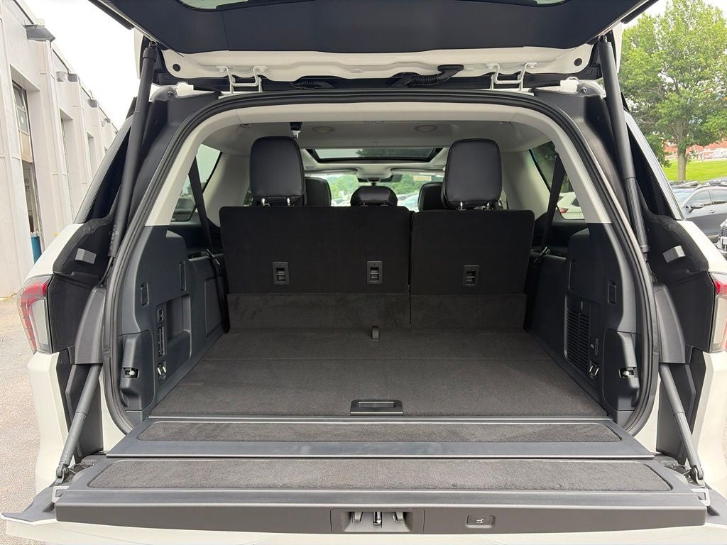 2027 Lincoln Navigator L Reserve