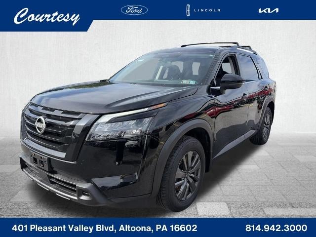 2023 Nissan Pathfinder SV