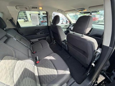 2023 Nissan Pathfinder SV