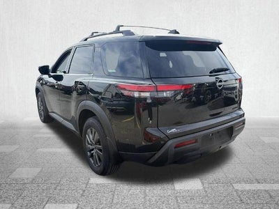 2023 Nissan Pathfinder SV
