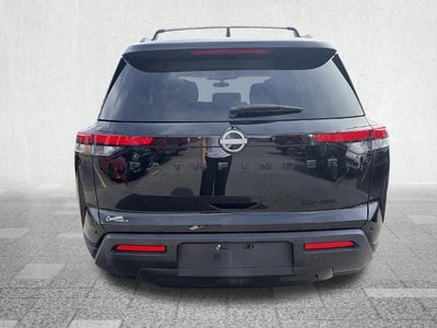 2023 Nissan Pathfinder SV