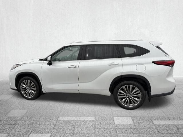 2022 Toyota Highlander Platinum