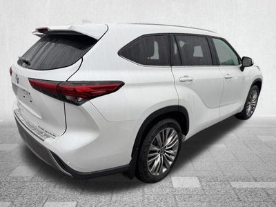 2022 Toyota Highlander Platinum