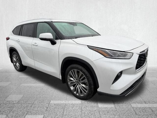 2022 Toyota Highlander Platinum