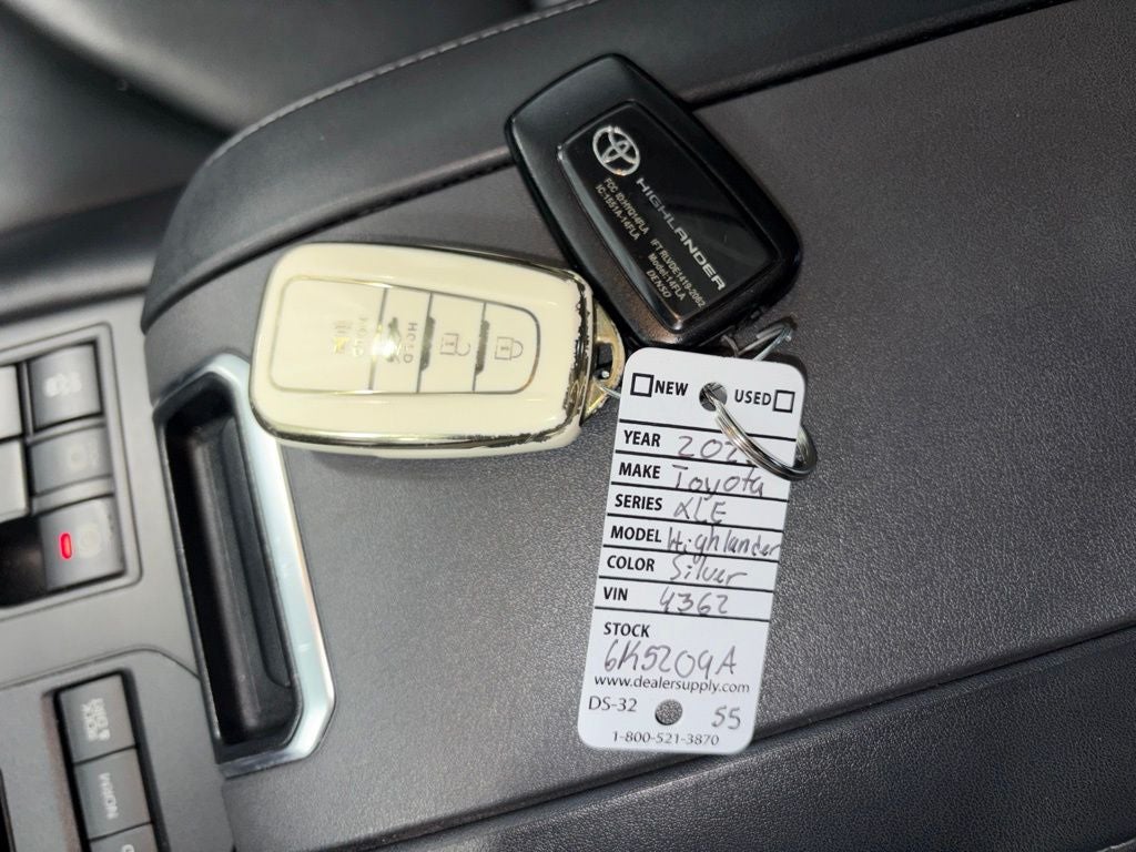 2023 Toyota Highlander XLE