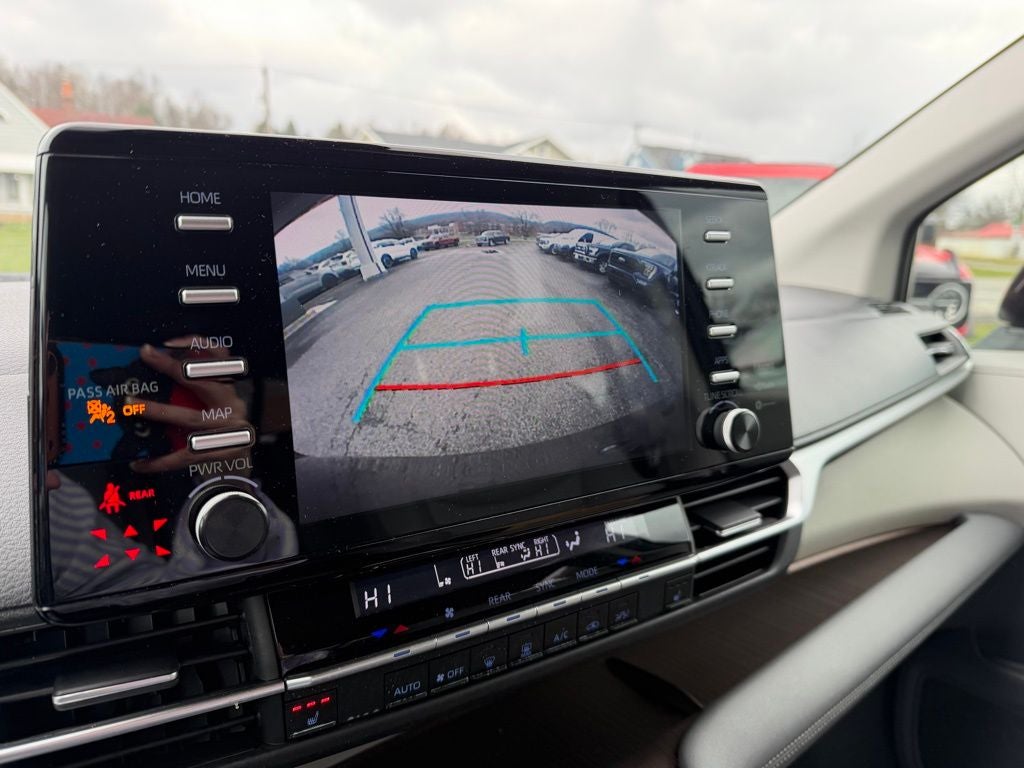 2022 Toyota Sienna XLE