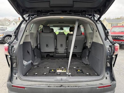 2022 Toyota Sienna XLE