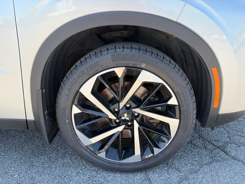 2022 Mitsubishi Outlander ES