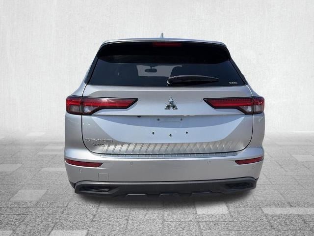 2022 Mitsubishi Outlander ES