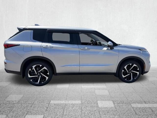 2022 Mitsubishi Outlander ES
