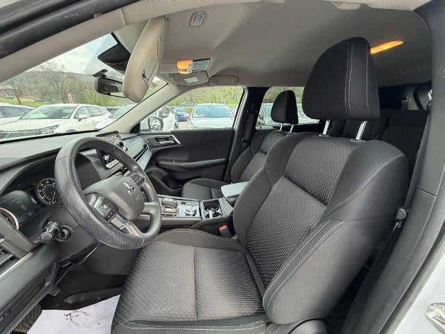 2022 Mitsubishi Outlander ES
