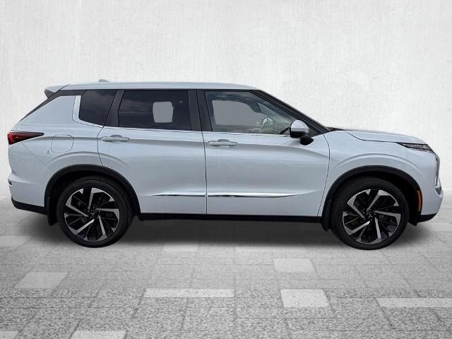 2022 Mitsubishi Outlander ES