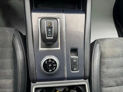 2022 Mitsubishi Outlander SE