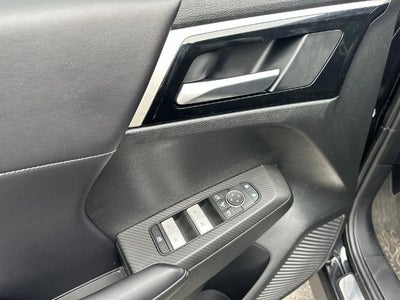 2024 Mitsubishi Outlander Base