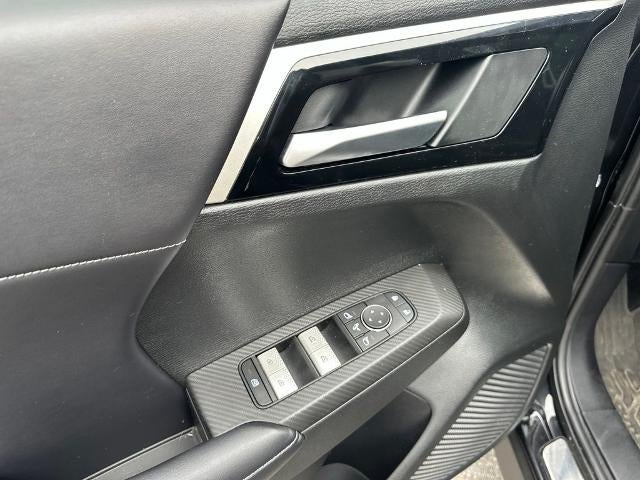 2024 Mitsubishi Outlander Base