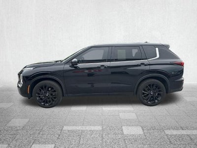 2024 Mitsubishi Outlander Base