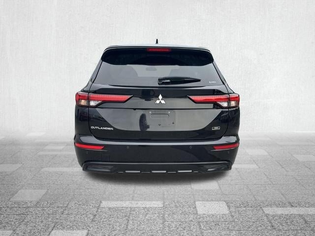 2024 Mitsubishi Outlander Base