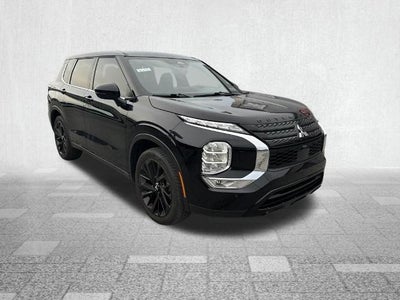 2024 Mitsubishi Outlander Base