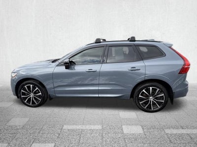 2023 Volvo XC60 B5 Plus Dark Theme