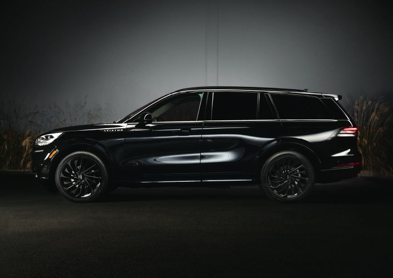 A 2024 Lincoln Aviator® SUV is shown in the Infinite Black exterior color | Courtesy Lincoln in Altoona PA