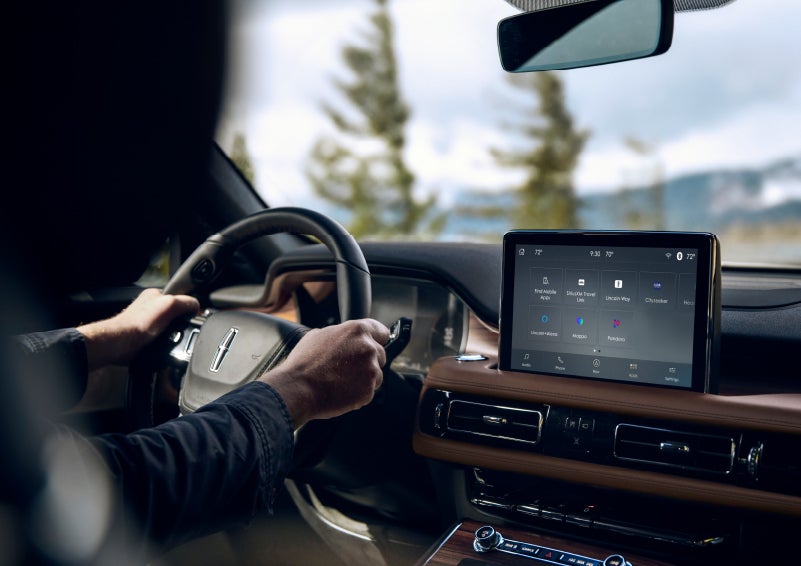 The center touch screen in a 2024 Lincoln Aviator® SUV is shown | Courtesy Lincoln in Altoona PA