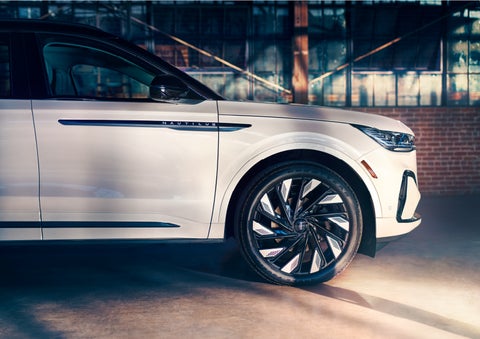 The wheels of the available Jet Appearance Package are highlighted. | Courtesy Lincoln in Altoona PA