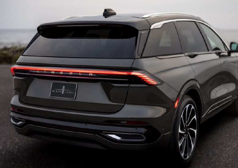The rear of a 2025 Lincoln Black Label Nautilus® SUV displays full LED rear lighting. | Courtesy Lincoln in Altoona PA