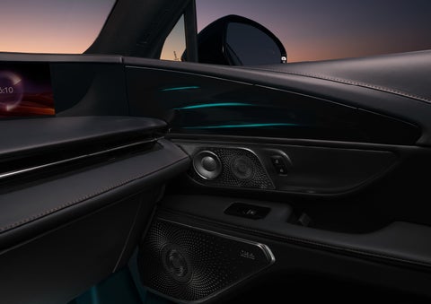 Selectable ambient lighting glows in the passenger door panel. | Courtesy Lincoln in Altoona PA