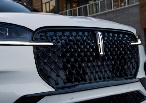 The front grille of a 2026 Lincoln Aviator® SUV is shown. | Courtesy Lincoln in Altoona PA