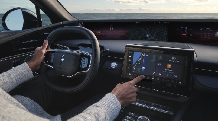 The driver of a 2026 Lincoln Nautilus® SUV interacts with the new Lincoln Digital Experience. | Courtesy Lincoln in Altoona PA