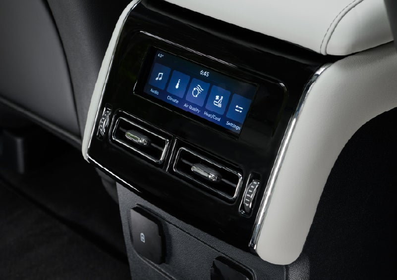 The second row touch screen displays audio and temperature control settings. | Courtesy Lincoln in Altoona PA